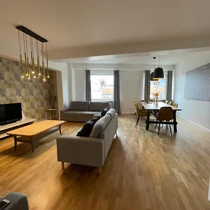 Boutique - Old Town 120m2 - Private Underground Parking - Apartament